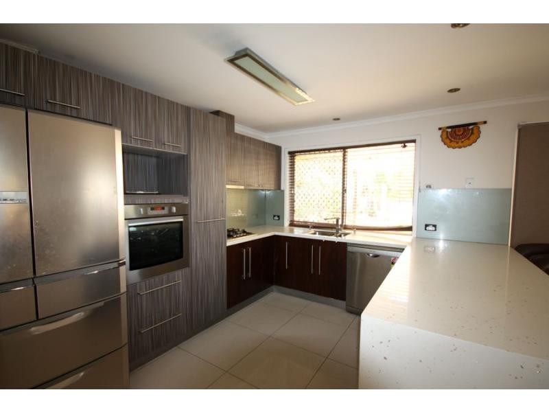 9 Cheviot Place, Sinnamon Park QLD 4073