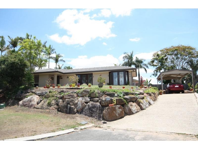 9 Cheviot Place, Sinnamon Park QLD 4073