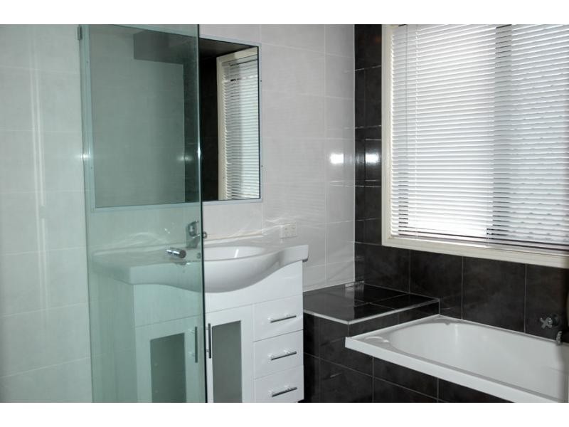 15 Sandalwood Street, Sinnamon Park QLD 4073