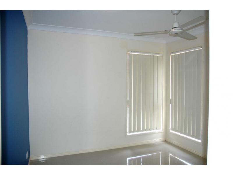 15 Sandalwood Street, Sinnamon Park QLD 4073