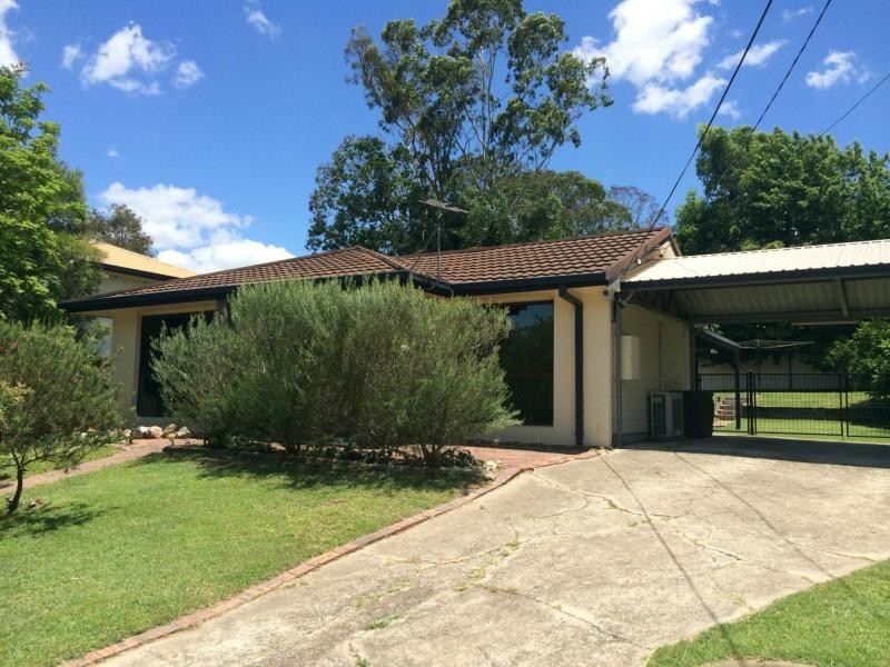 8 Jorgensen Court, Bellbird Park QLD 4300