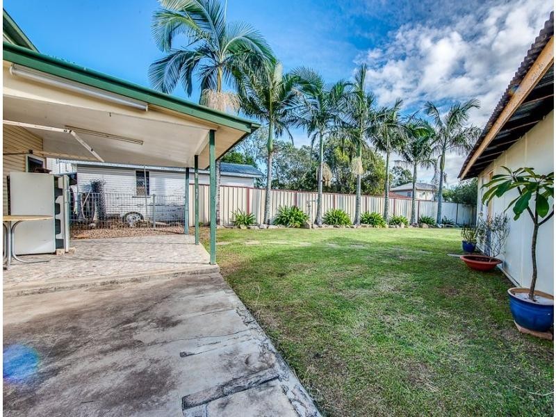 6 Gledson Street, North Booval QLD 4304