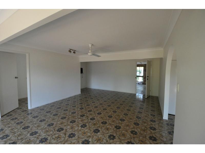 114 Mt Ommaney Drive, Jindalee QLD 4074