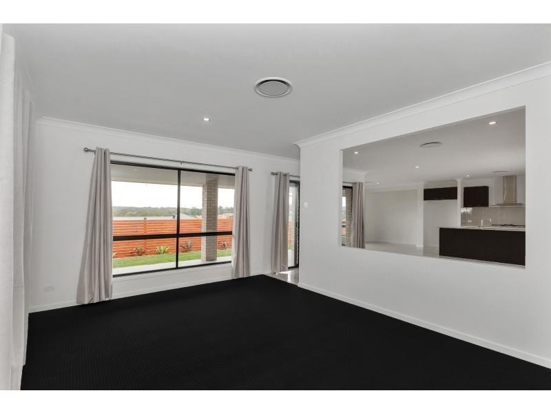 48 Pioneer Drive, Kuraby QLD 4112