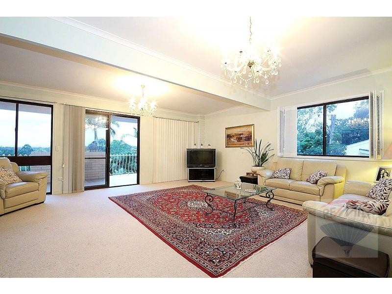 4 MacQuarie Court, Mount Ommaney QLD 4074