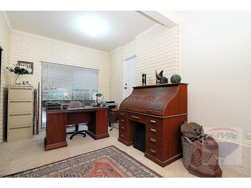 4 MacQuarie Court, Mount Ommaney QLD 4074