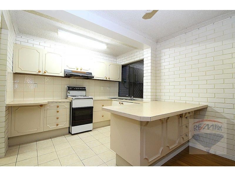 4 MacQuarie Court, Mount Ommaney QLD 4074