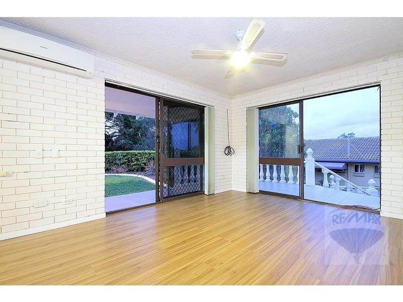 4 MacQuarie Court, Mount Ommaney QLD 4074