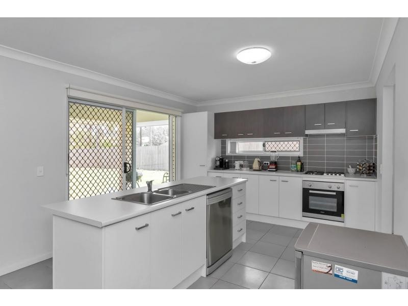 7 Honeyeater Crescent, Moggill QLD 4070