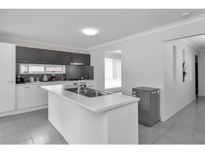 7 Honeyeater Crescent, Moggill QLD 4070