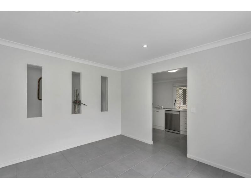7 Honeyeater Crescent, Moggill QLD 4070