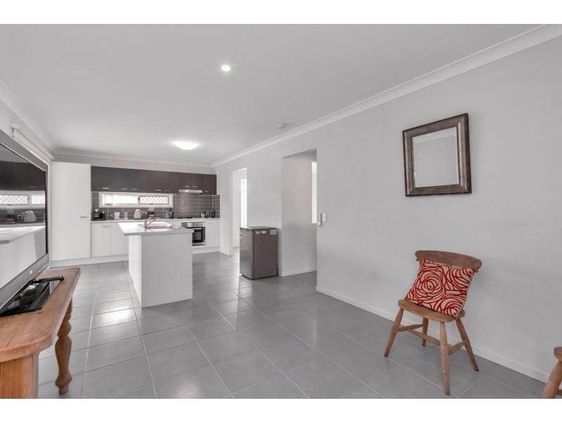 7 Honeyeater Crescent, Moggill QLD 4070