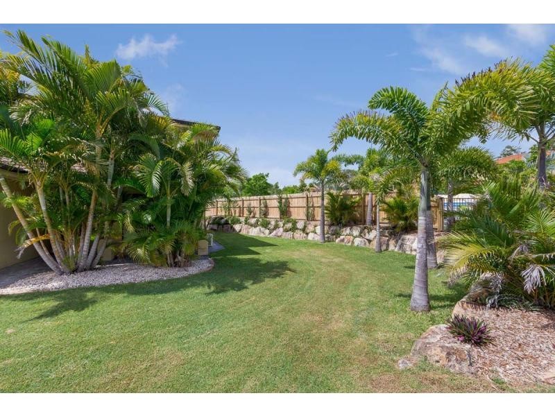 6 McNally Close, Seventeen Mile Rocks QLD 4073