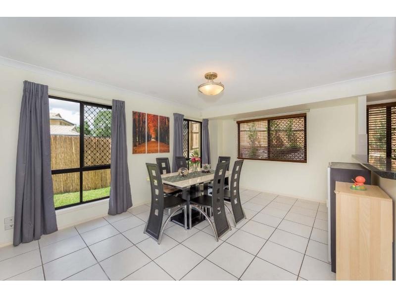 6 McNally Close, Seventeen Mile Rocks QLD 4073