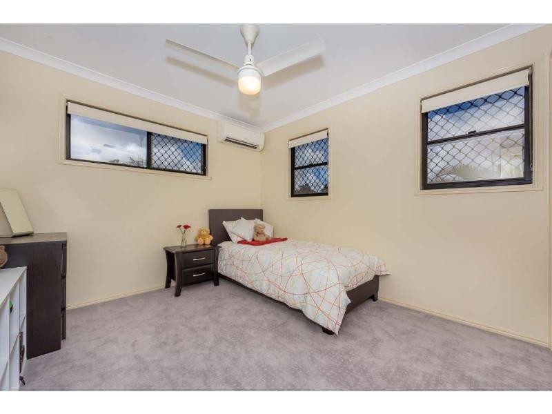 6 McNally Close, Seventeen Mile Rocks QLD 4073