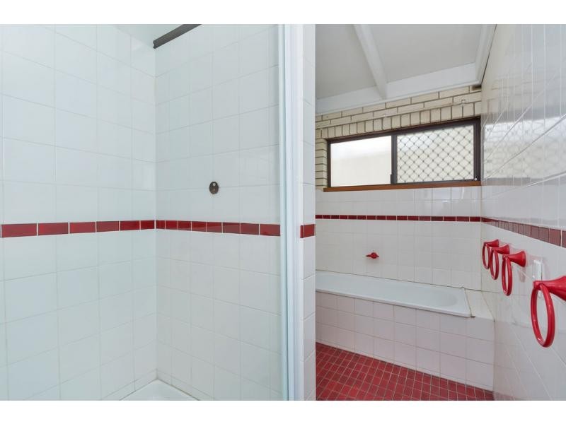 3 WYOLA Close, Riverhills QLD 4074