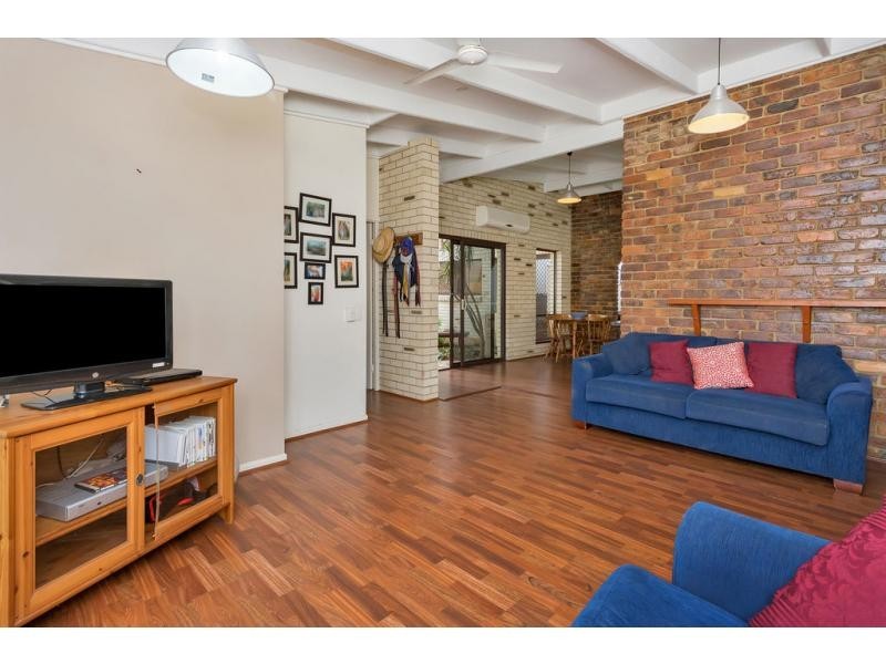 3 WYOLA Close, Riverhills QLD 4074