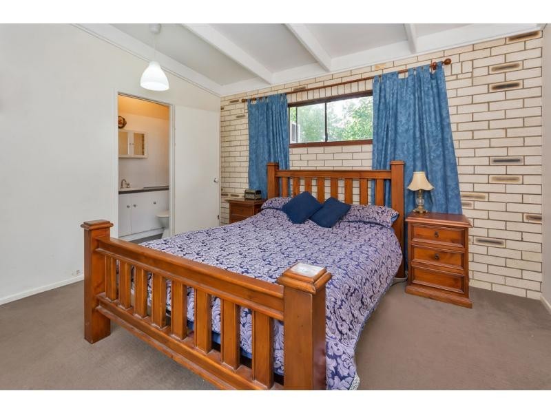 3 WYOLA Close, Riverhills QLD 4074