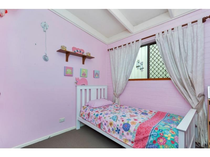 3 WYOLA Close, Riverhills QLD 4074