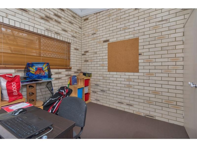 3 WYOLA Close, Riverhills QLD 4074