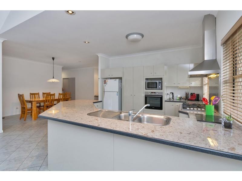 29 SEALARK Cove, Karalee QLD 4306