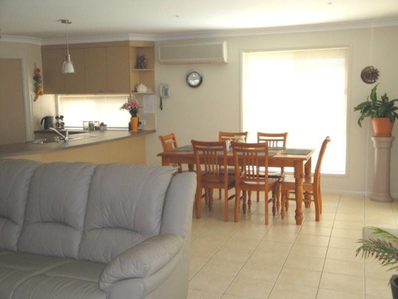 10 Saffron Place, Seventeen Mile Rocks QLD 4073