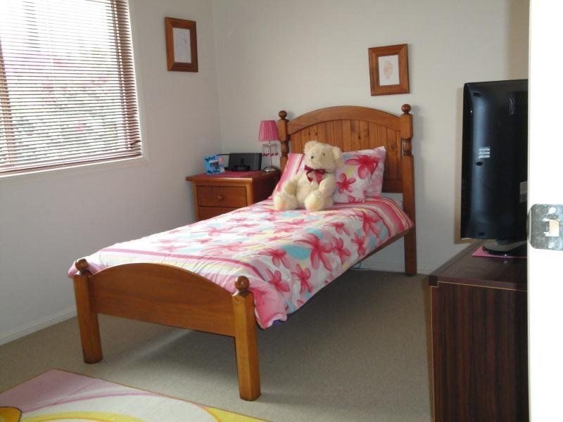 10 Saffron Place, Seventeen Mile Rocks QLD 4073