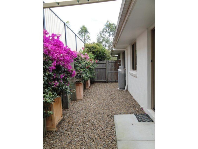 10 Saffron Place, Seventeen Mile Rocks QLD 4073