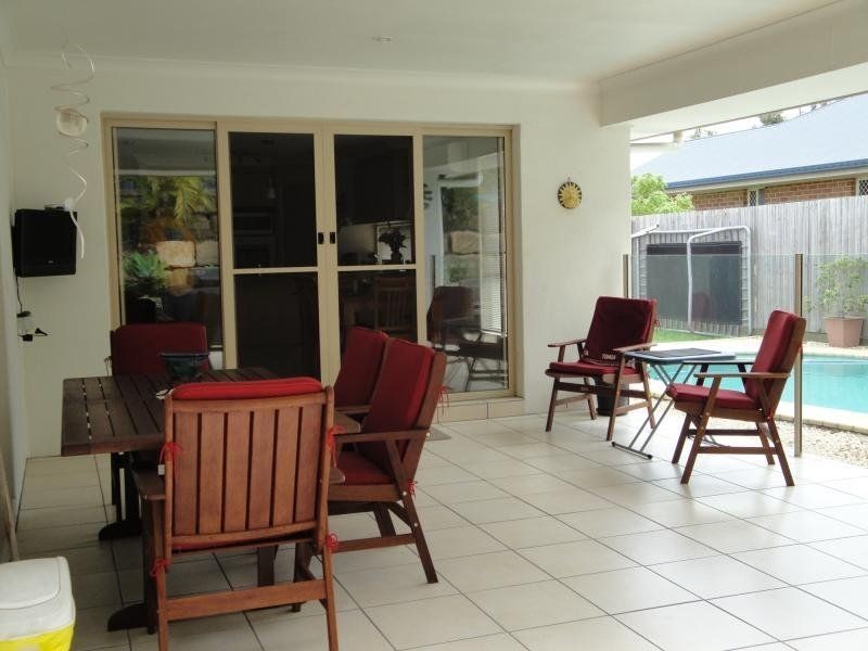 10 Saffron Place, Seventeen Mile Rocks QLD 4073