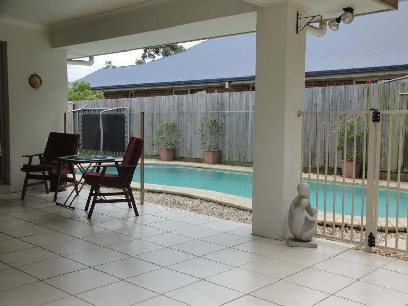 10 Saffron Place, Seventeen Mile Rocks QLD 4073