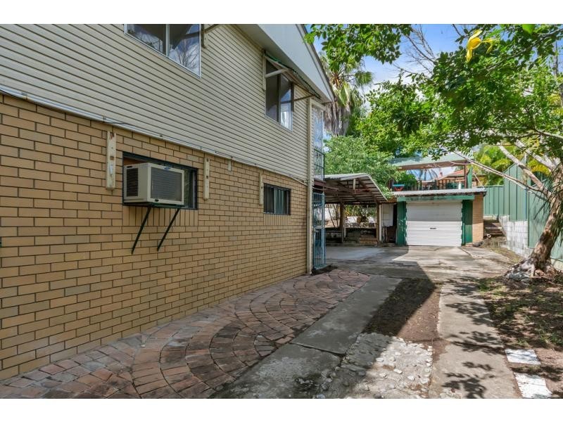 9 Sirocco Street, Jamboree Heights QLD 4074