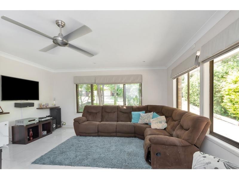 4 Leuneah Lane, Karana Downs QLD 4306