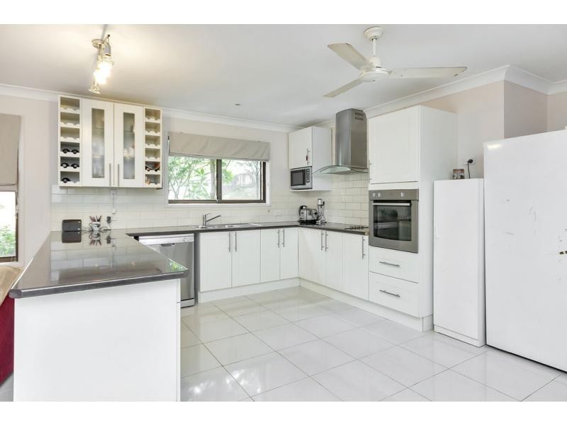 4 Leuneah Lane, Karana Downs QLD 4306