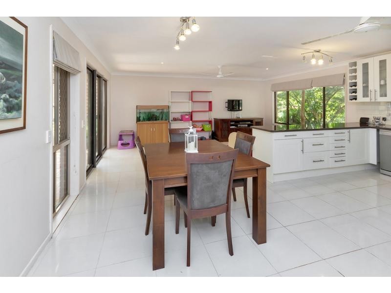 4 Leuneah Lane, Karana Downs QLD 4306