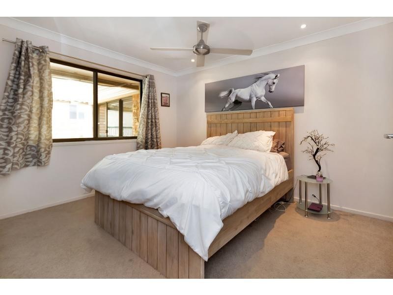 4 Leuneah Lane, Karana Downs QLD 4306