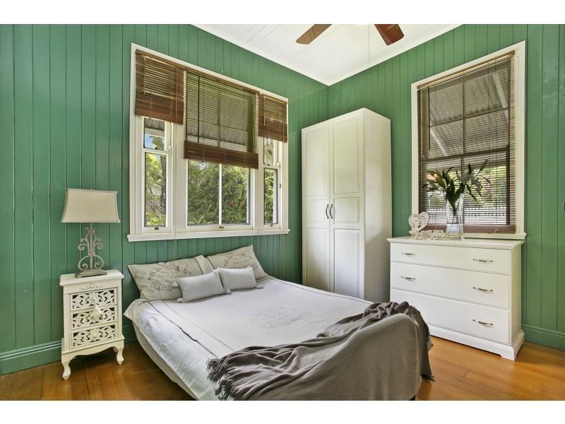 6 Brady Court, Mount Crosby QLD 4306