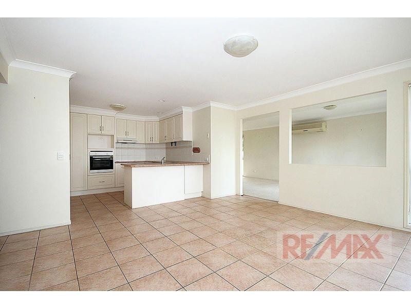27 Mozart Place, Mount Ommaney QLD 4074