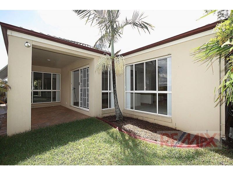 27 Mozart Place, Mount Ommaney QLD 4074