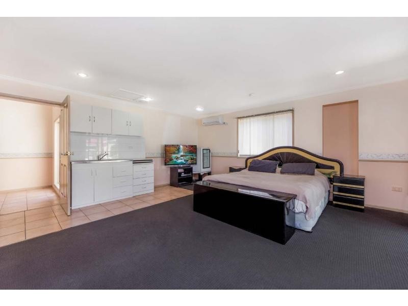 16 Hibbertia Court, Springwood QLD 4127