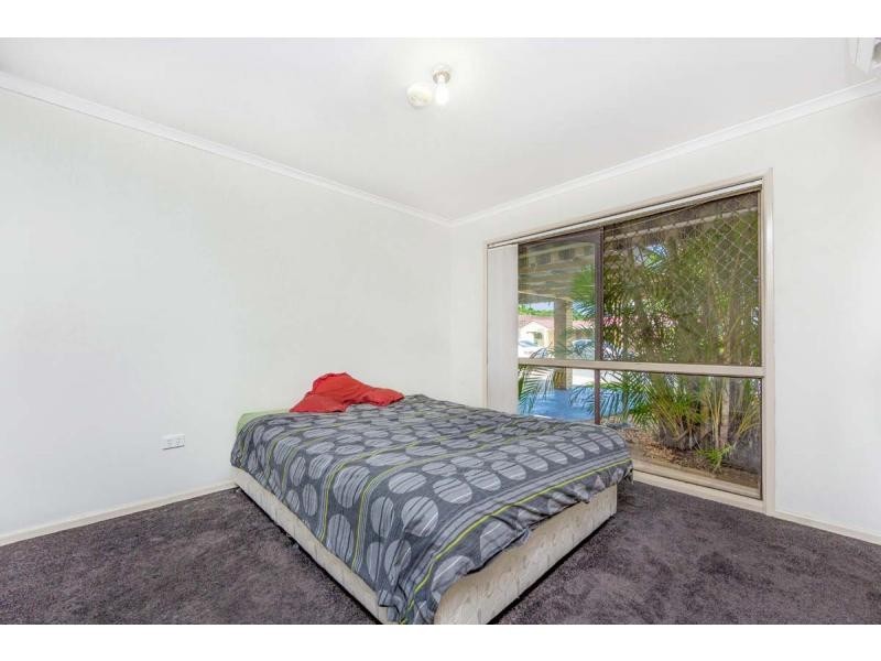 16 Hibbertia Court, Springwood QLD 4127