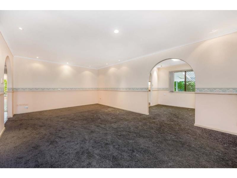 16 Hibbertia Court, Springwood QLD 4127