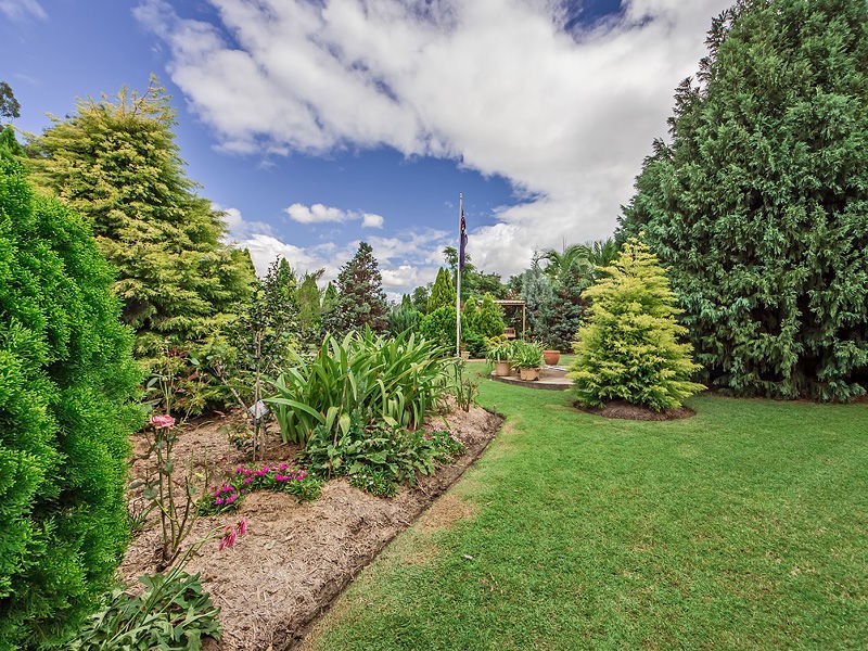 41 Carlock Promenade, Karalee QLD 4306