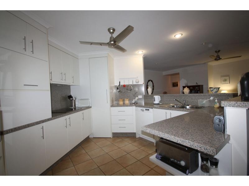 3 Peach Place, Middle Park QLD 4074