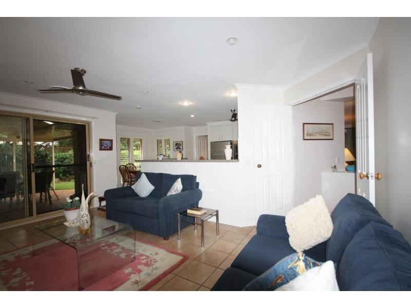 3 Peach Place, Middle Park QLD 4074