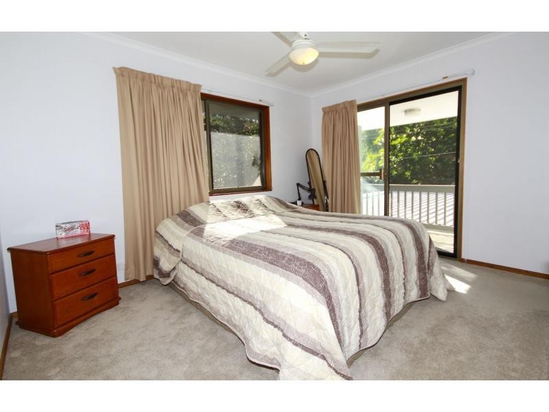 1 Wandella Street, Chapel Hill QLD 4069