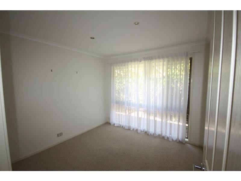 8 Westlake Drive, Westlake QLD 4074