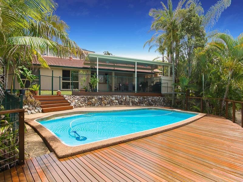 4 Mitchell Court, Mount Ommaney QLD 4074