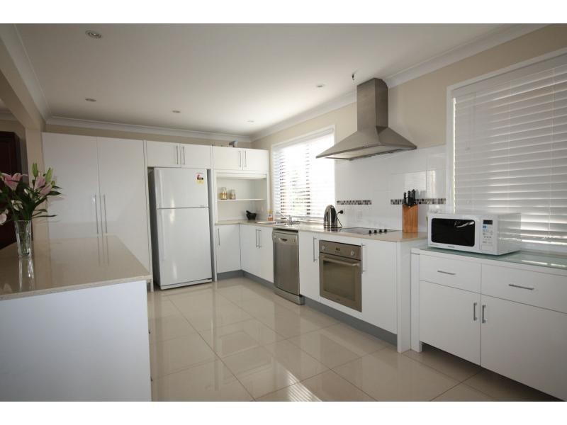 42 Tanglewood Street, Middle Park QLD 4074