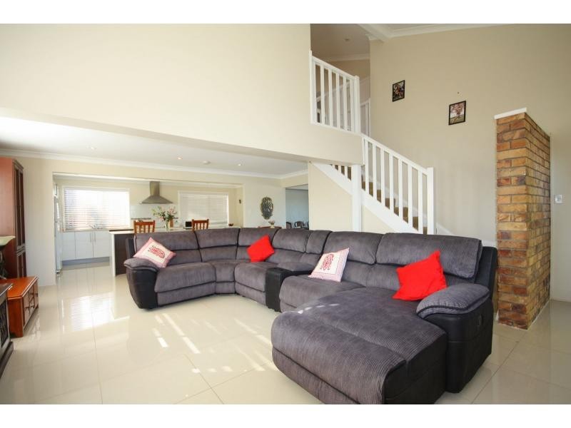 42 Tanglewood Street, Middle Park QLD 4074