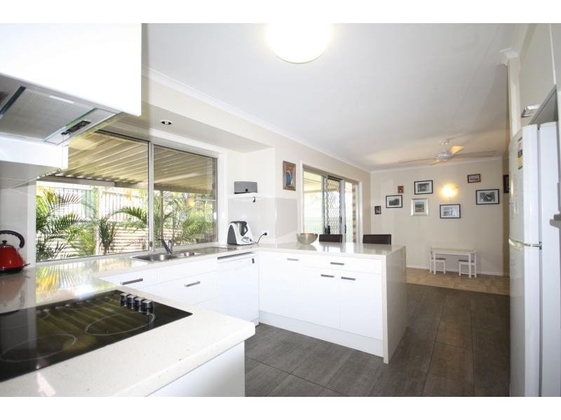 27 Hazelton Street, Riverhills QLD 4074